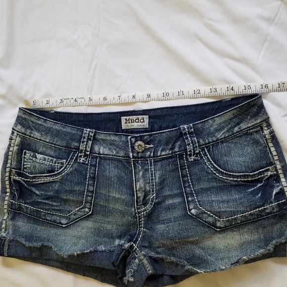 Two pairs of shorts - Picture 3 of 10
